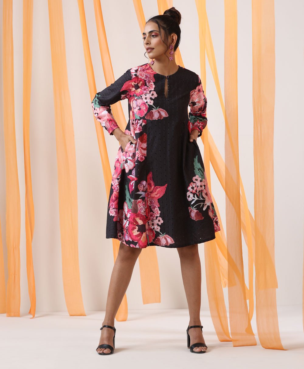 Side Gathered Dress Black Chikan