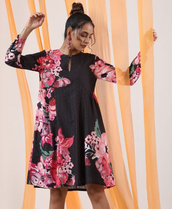 Side Gathered Dress Black Chikan