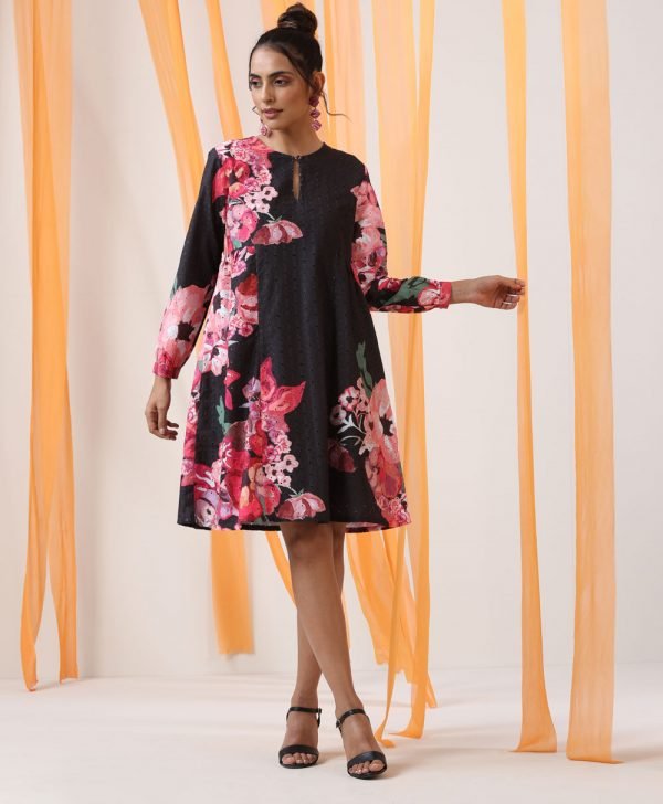 Side Gathered Dress Black Chikan