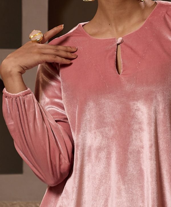 Loose Fit Velvet Dress - Nude Pink